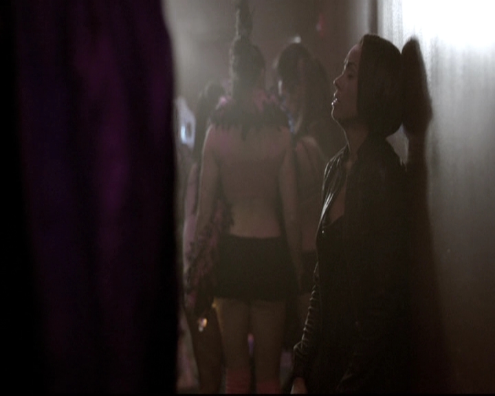 VampireDiariesWorld-dot-nl_6x16TheDownwardSpiral1476.jpg