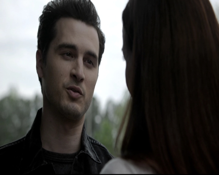 VampireDiariesWorld-dot-nl_6x22ImThinkingOfYouAllTheWhile1908.jpg
