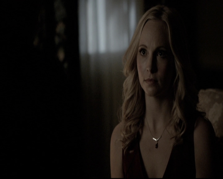 VampireDiariesWorld-dot-nl_6x22ImThinkingOfYouAllTheWhile2113.jpg
