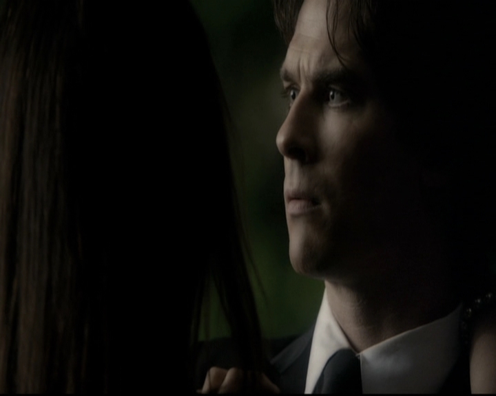 VampireDiariesWorld-dot-nl_6x22ImThinkingOfYouAllTheWhile2195.jpg