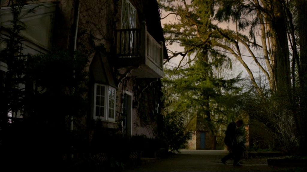 VampireDiariesWorld-dot-org_1x01Pilot_Captures00127.jpg