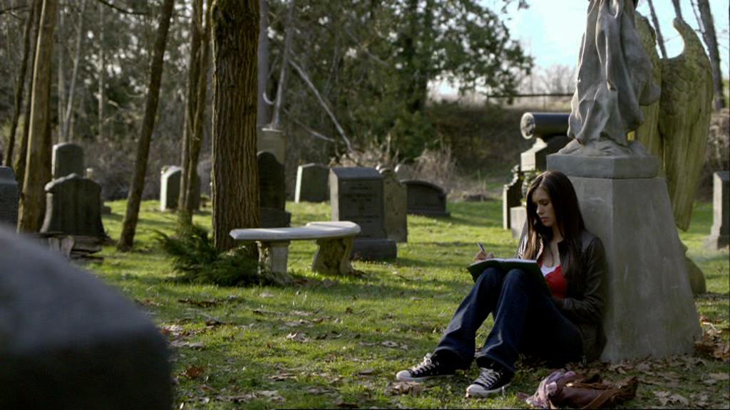 VampireDiariesWorld-dot-org_1x01Pilot_Captures00700.jpg