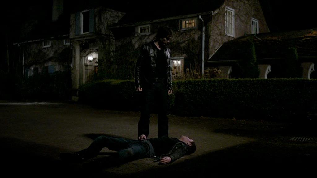 VampireDiariesWorld-dot-org_1x01Pilot_Captures02252.jpg