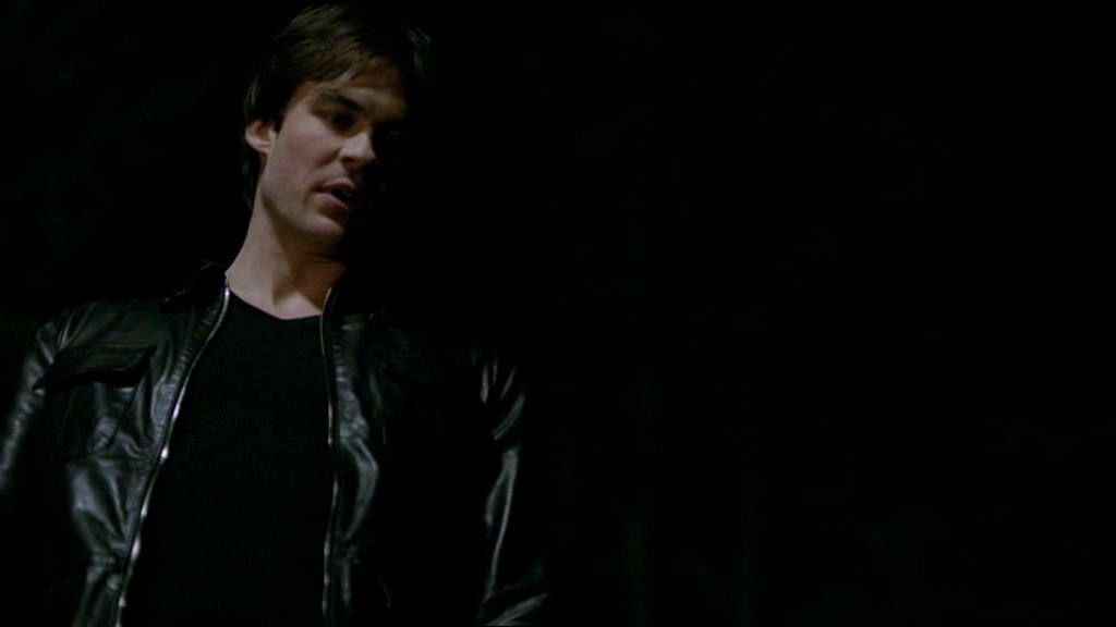 VampireDiariesWorld-dot-org_1x01Pilot_Captures02253.jpg