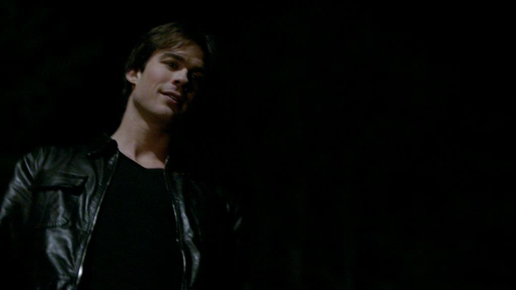 VampireDiariesWorld-dot-org_1x01Pilot_Captures02266.jpg