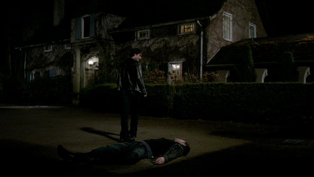 VampireDiariesWorld-dot-org_1x01Pilot_Captures02267.jpg