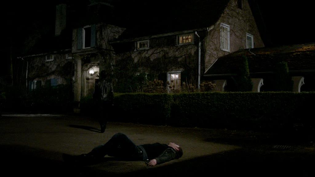 VampireDiariesWorld-dot-org_1x01Pilot_Captures02269.jpg