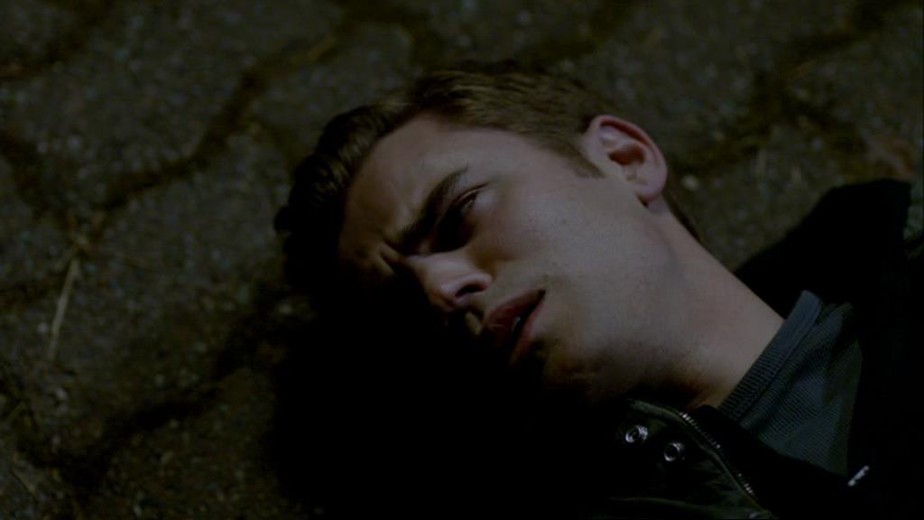 VampireDiariesWorld-dot-org_1x01Pilot_Captures02271.jpg