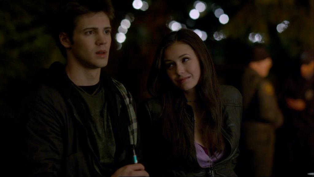 VampireDiariesWorld-dot-org_1x01Pilot_Captures02294.jpg