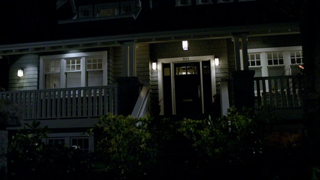 VampireDiariesWorld-dot-org_1x01Pilot_Captures02419.jpg