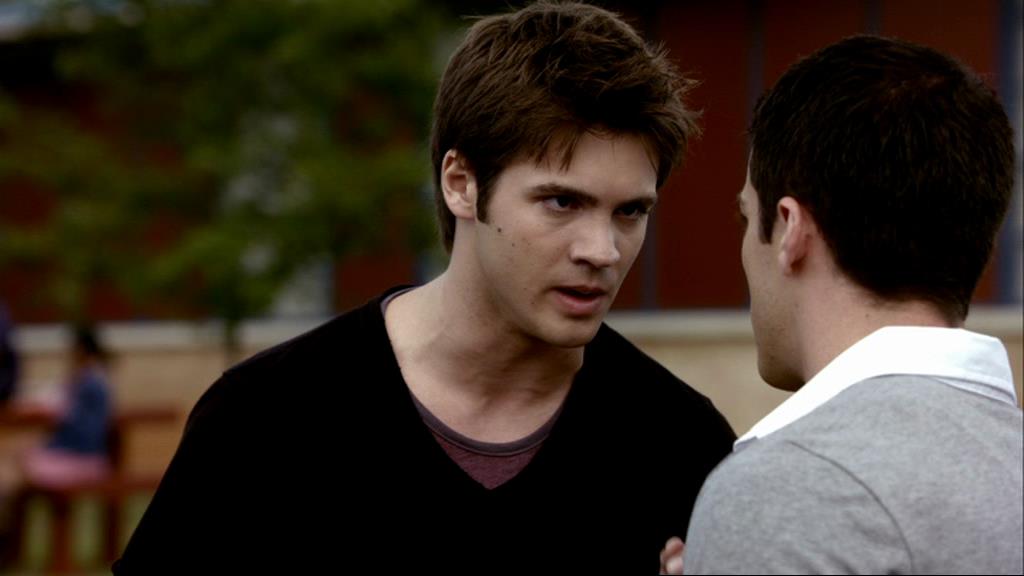 VampireDiariesWorld_dot_org-1x02TheNightOfTheComet00312.jpg