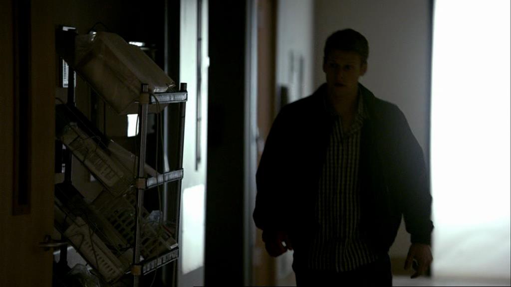 VampireDiariesWorld_dot_org-1x02TheNightOfTheComet00463.jpg