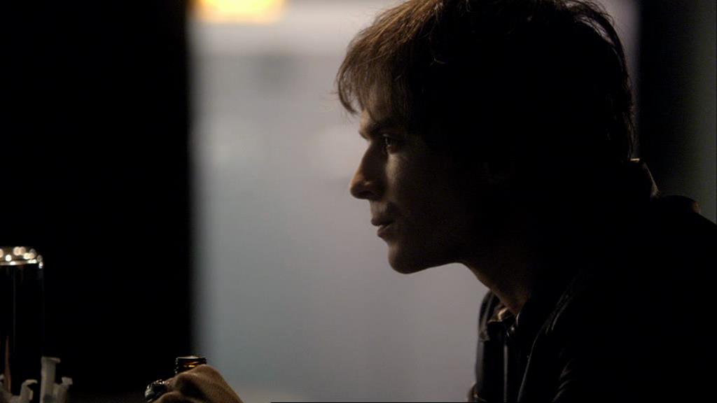 VampireDiariesWorld_dot_org-1x02TheNightOfTheComet01525.jpg