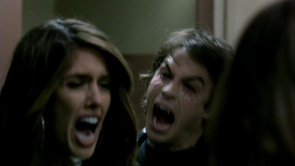 VampireDiariesWorld_dot_org-1x02TheNightOfTheComet01568.jpg