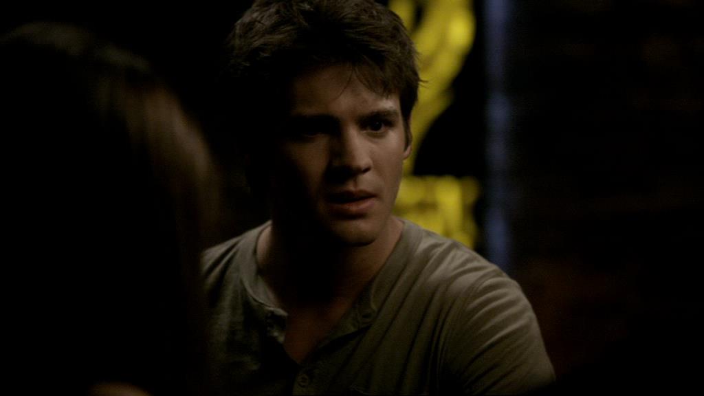 VampireDiariesWorld_dot_org-1x02TheNightOfTheComet01585.jpg