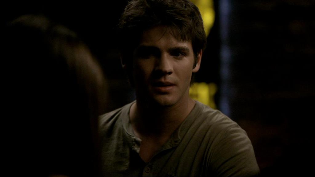 VampireDiariesWorld_dot_org-1x02TheNightOfTheComet01586.jpg