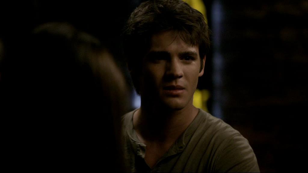 VampireDiariesWorld_dot_org-1x02TheNightOfTheComet01587.jpg