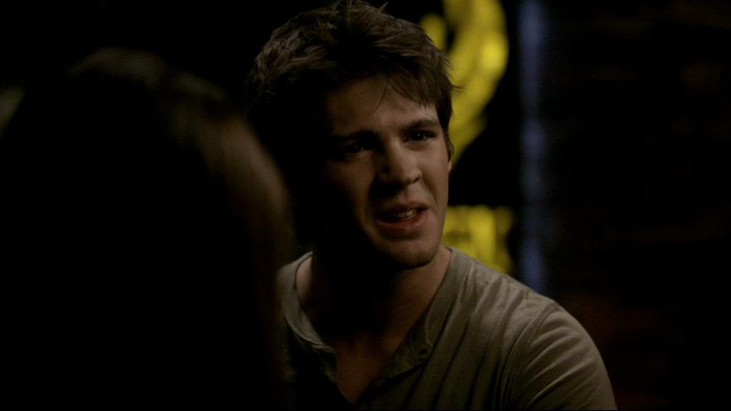 VampireDiariesWorld_dot_org-1x02TheNightOfTheComet01588.jpg