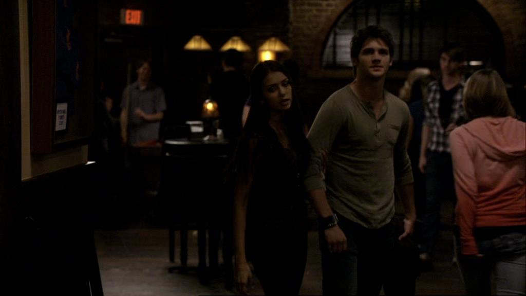 VampireDiariesWorld_dot_org-1x02TheNightOfTheComet01619.jpg