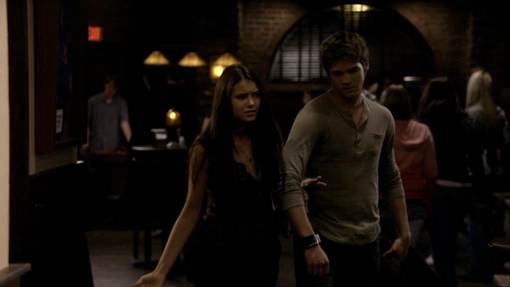 VampireDiariesWorld_dot_org-1x02TheNightOfTheComet01620.jpg