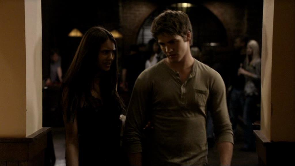 VampireDiariesWorld_dot_org-1x02TheNightOfTheComet01622.jpg