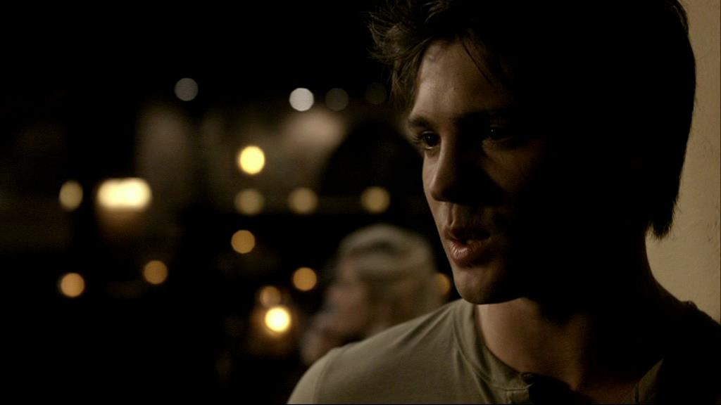 VampireDiariesWorld_dot_org-1x02TheNightOfTheComet01630.jpg