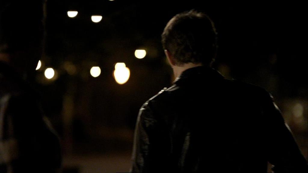 VampireDiariesWorld_dot_org-1x02TheNightOfTheComet01665.jpg