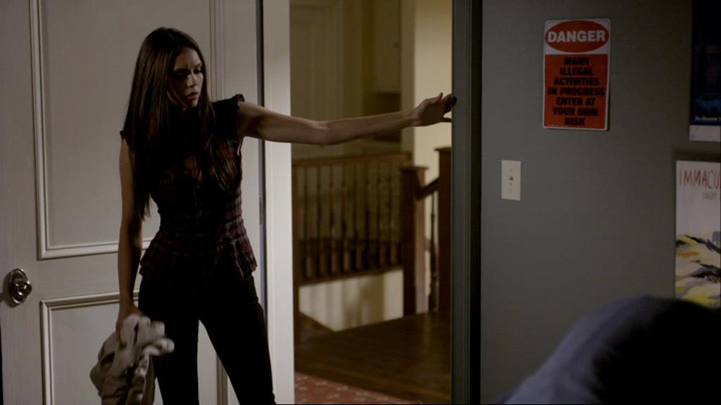 VampireDiariesWorld_dot_org-1x02TheNightOfTheComet02038.jpg