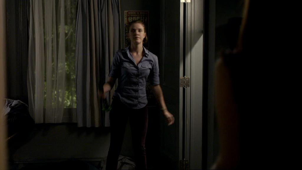 VampireDiariesWorld_dot_org-1x02TheNightOfTheComet02056.jpg