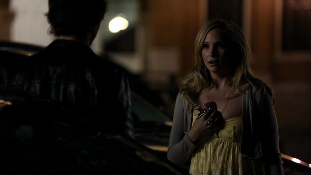 VampireDiariesWorld_dot_org-1x02TheNightOfTheComet02199.jpg