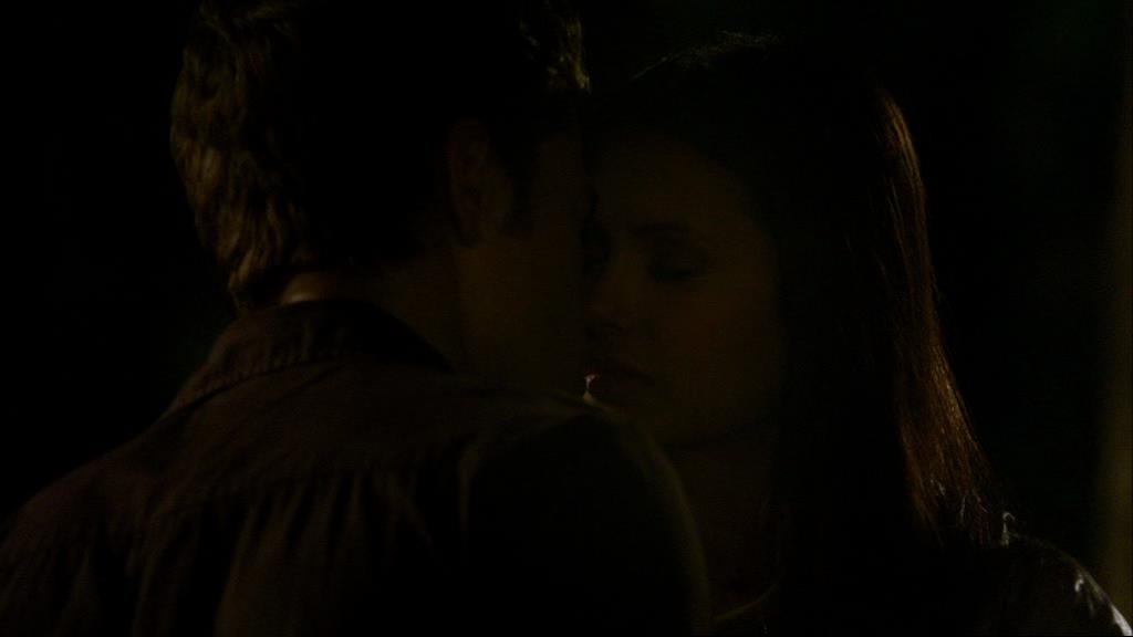 VampireDiariesWorld_dot_org-1x02TheNightOfTheComet02344.jpg