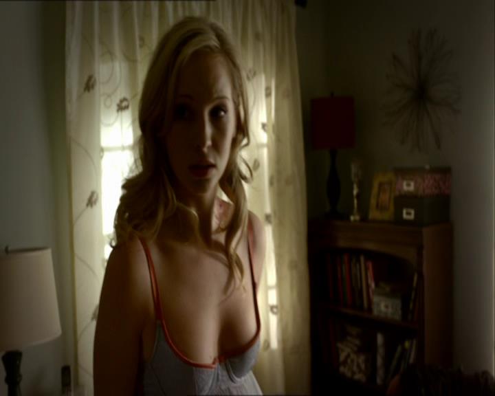 VampireDiariesWorld_dot_org-1x03FridayNightBites0057.jpg