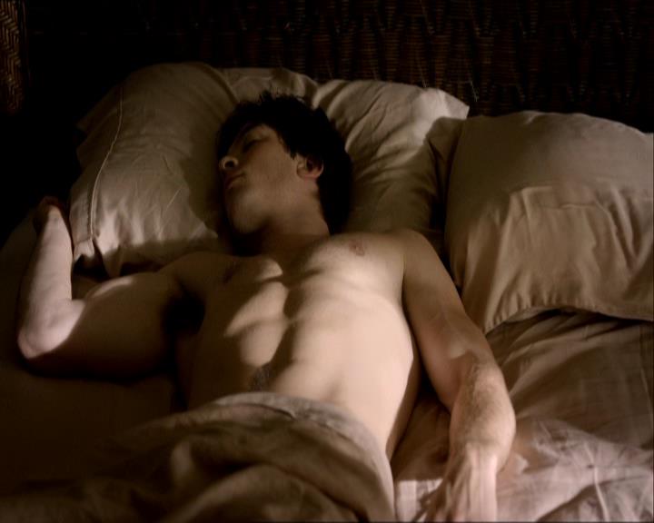 VampireDiariesWorld_dot_org-1x03FridayNightBites0066.jpg