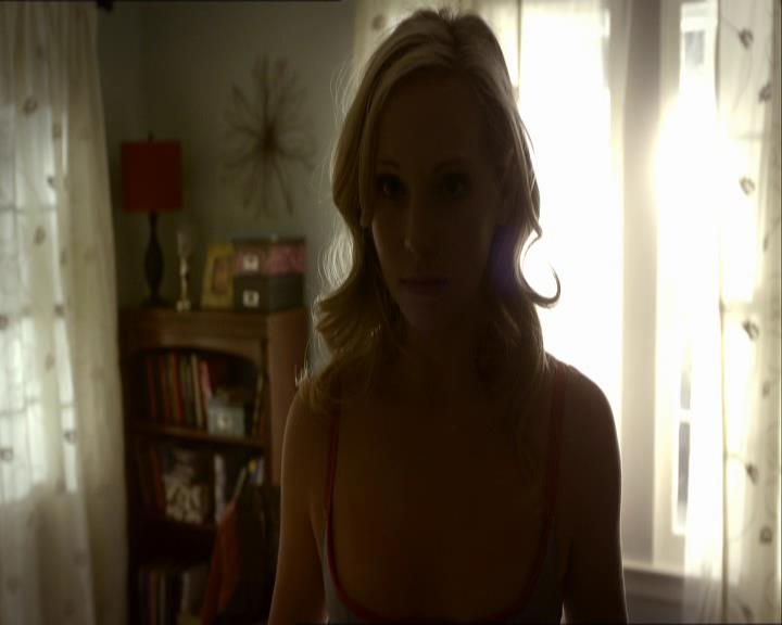 VampireDiariesWorld_dot_org-1x03FridayNightBites0070.jpg