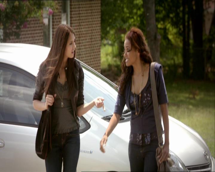 VampireDiariesWorld_dot_org-1x03FridayNightBites0133.jpg