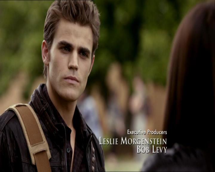 VampireDiariesWorld_dot_org-1x03FridayNightBites0224.jpg