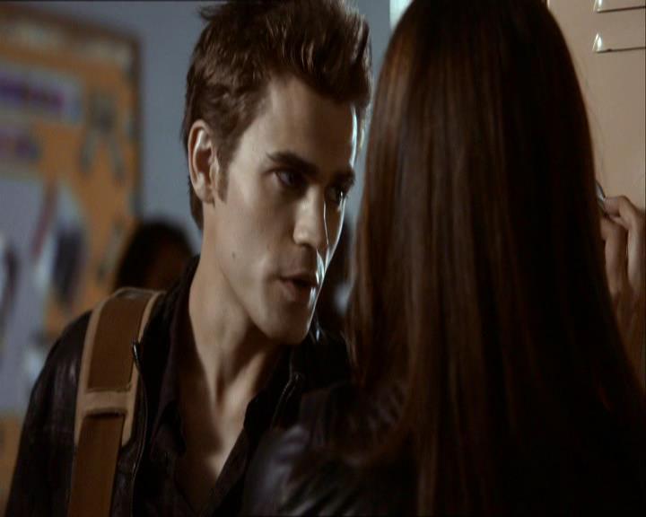 VampireDiariesWorld_dot_org-1x03FridayNightBites0305.jpg