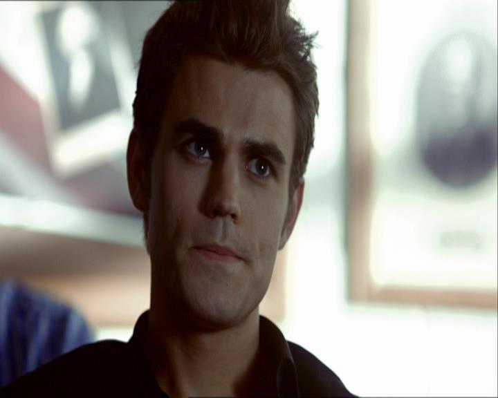 VampireDiariesWorld_dot_org-1x03FridayNightBites0418.jpg