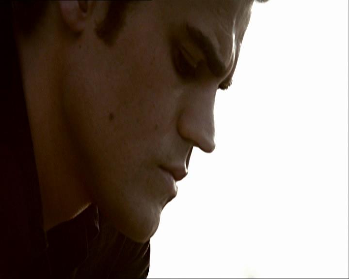 VampireDiariesWorld_dot_org-1x03FridayNightBites0457.jpg