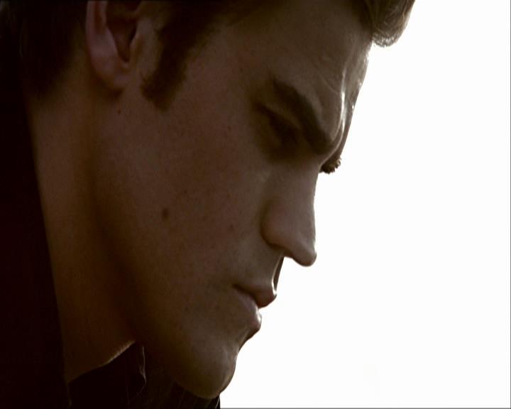 VampireDiariesWorld_dot_org-1x03FridayNightBites0458.jpg