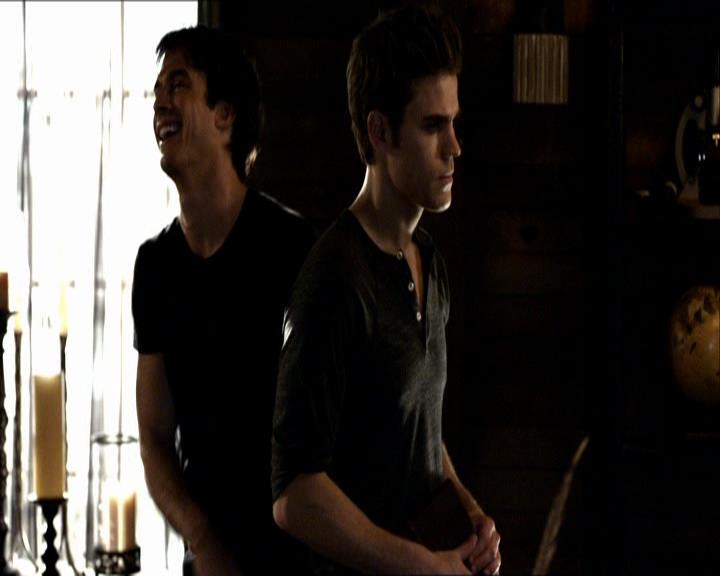 VampireDiariesWorld_dot_org-1x03FridayNightBites0786.jpg