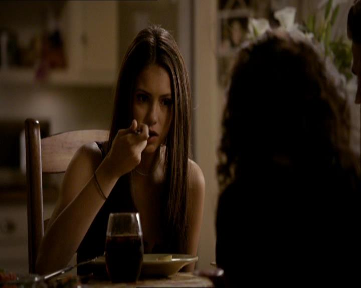 VampireDiariesWorld_dot_org-1x03FridayNightBites0894.jpg