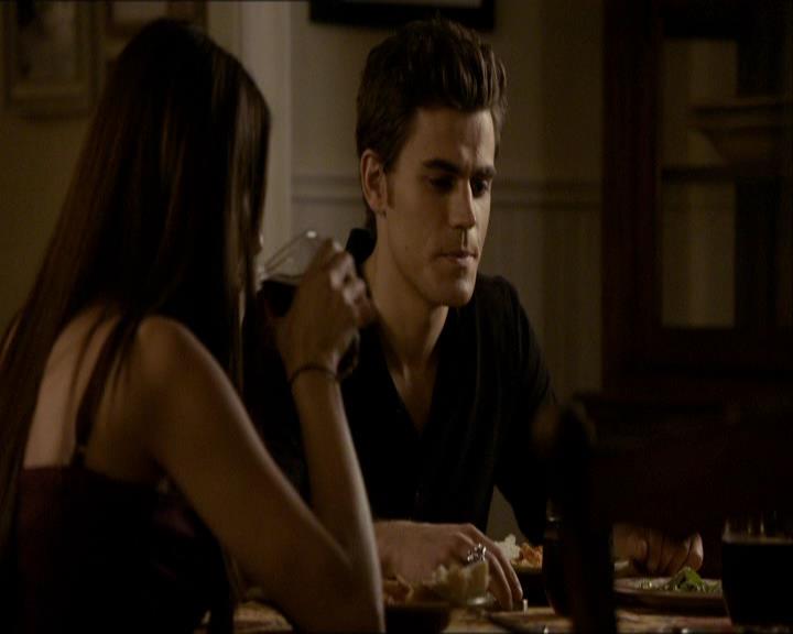 VampireDiariesWorld_dot_org-1x03FridayNightBites0916.jpg