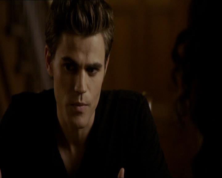 VampireDiariesWorld_dot_org-1x03FridayNightBites0953.jpg