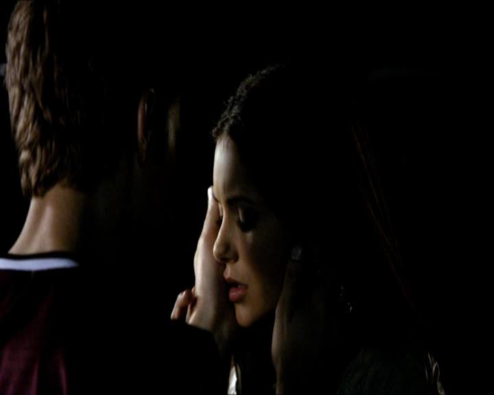 VampireDiariesWorld_dot_org-1x03FridayNightBites2181.jpg