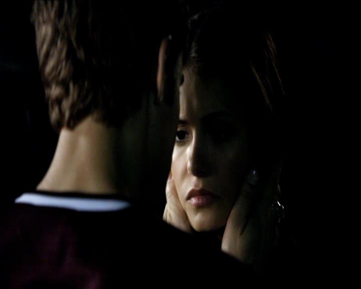 VampireDiariesWorld_dot_org-1x03FridayNightBites2193.jpg