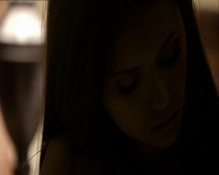 VampireDiariesWorld_dot_org-1x03FridayNightBites2261.jpg