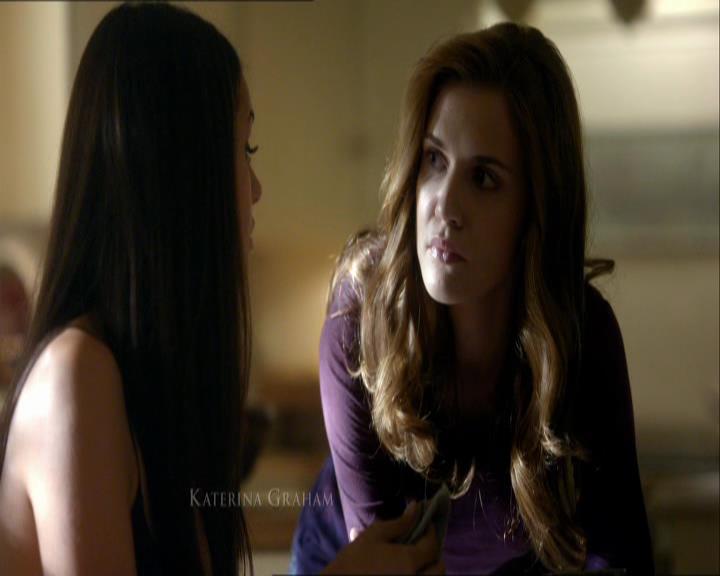 VampireDiariesWorld_dot_org-104FamilyTies0228.jpg