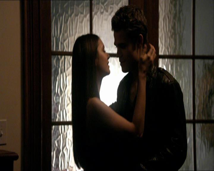 VampireDiariesWorld_dot_org-104FamilyTies0258.jpg