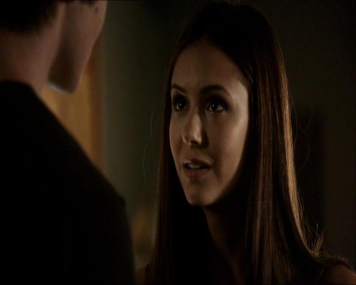 VampireDiariesWorld_dot_org-104FamilyTies0905.jpg